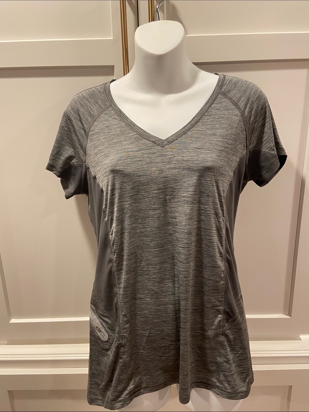 Athleta Gray Heather V-Neck Short Sleeve Active Tee